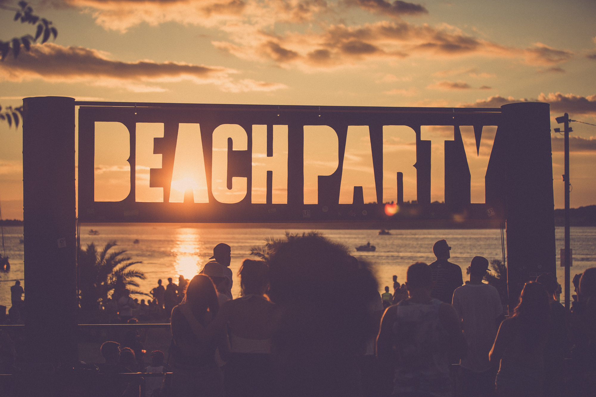 5 Awesome Beach Parties Going Down This New Year's Eve!